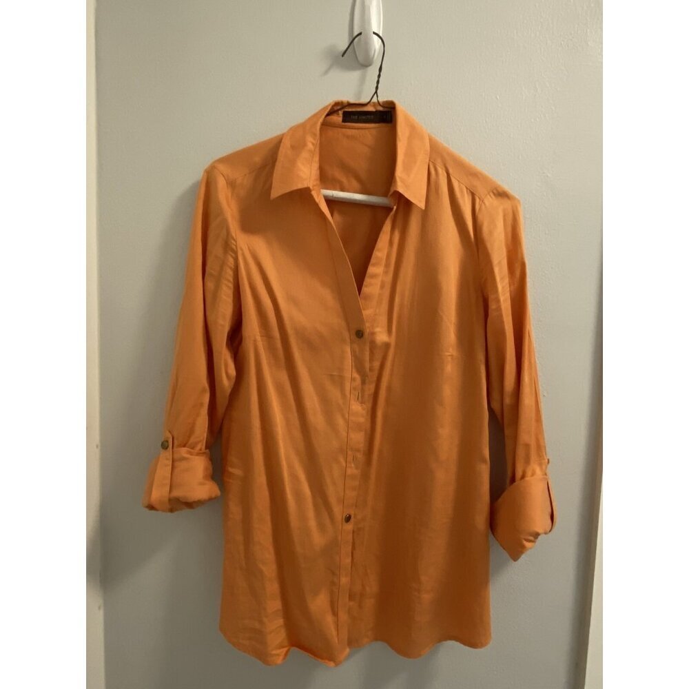 THE LIMITED BUTTON DOWN WORK CASUAL BUSINES SIZE SMALL. MISSING BUTTON ON SLEEVE